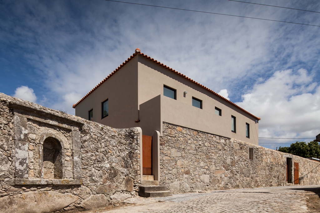 <b>Casa JVA</b> Viana do Castelo, Portugal | 2012 | 335 m2